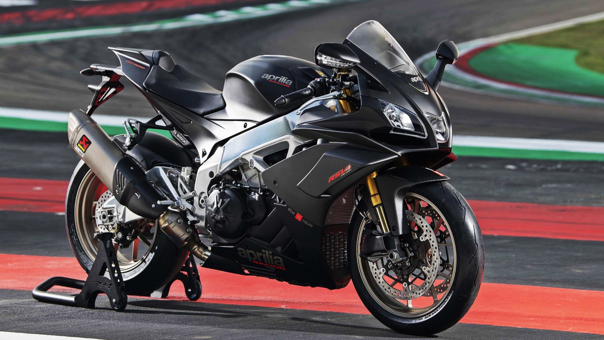 绿茵教科书，卡拉斯科如何用一场比赛定义现代边锋的终极答案—波兰vs伊拉克战术复盘