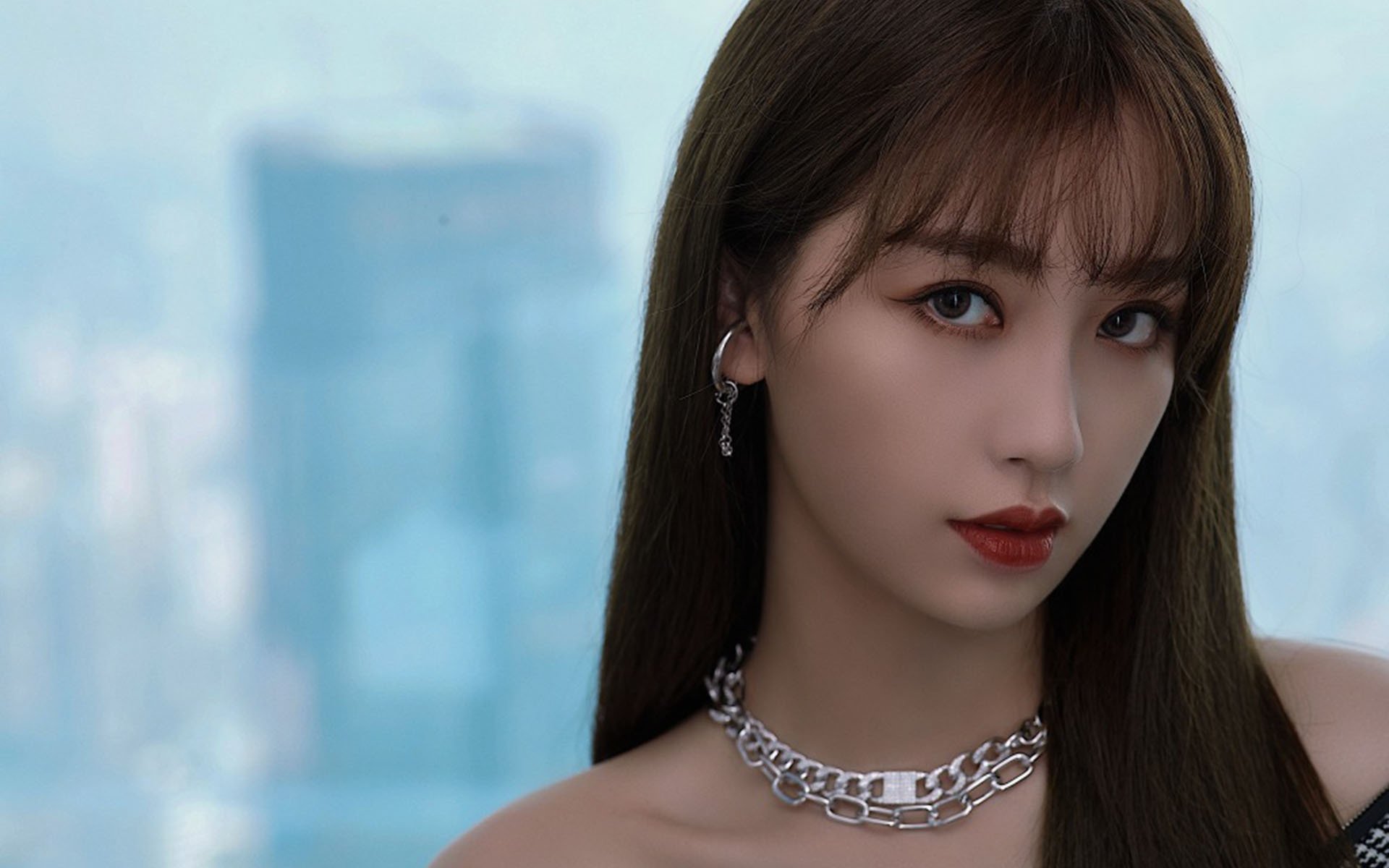 平行线交会的夜晚，F1极速轰鸣与约基奇里程碑的同一片星空