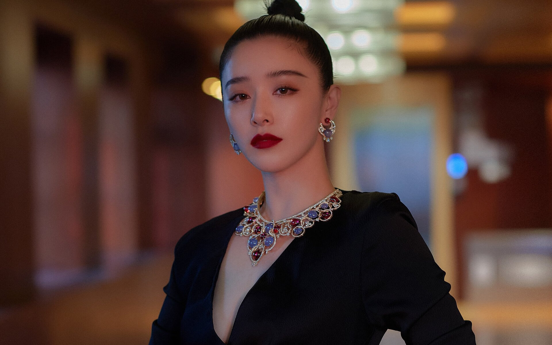 斗牛士与公牛，劳塔罗的统治级演出与西班牙征服梦剧场