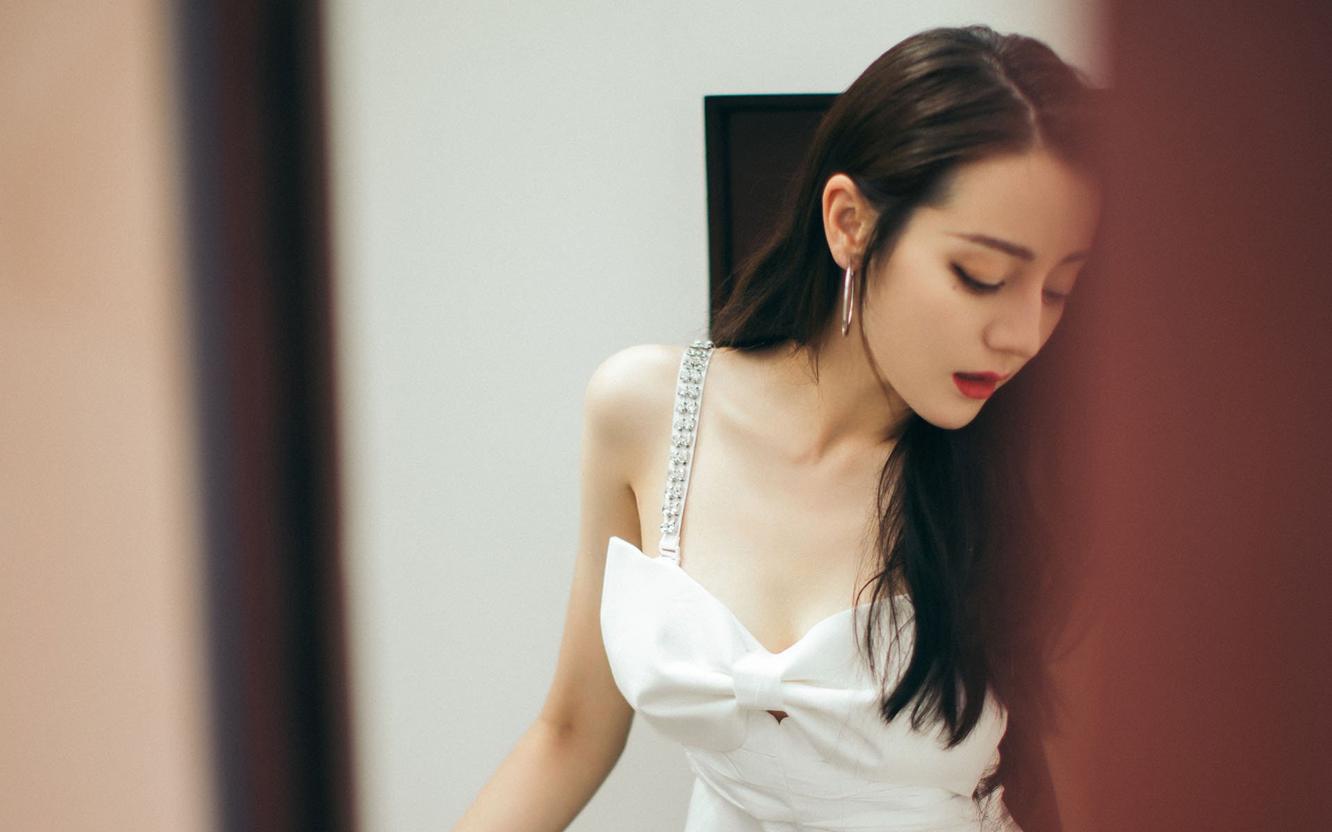 德甲争冠焦点战悬念陡增，国王双关篮球场冲破浙江防线