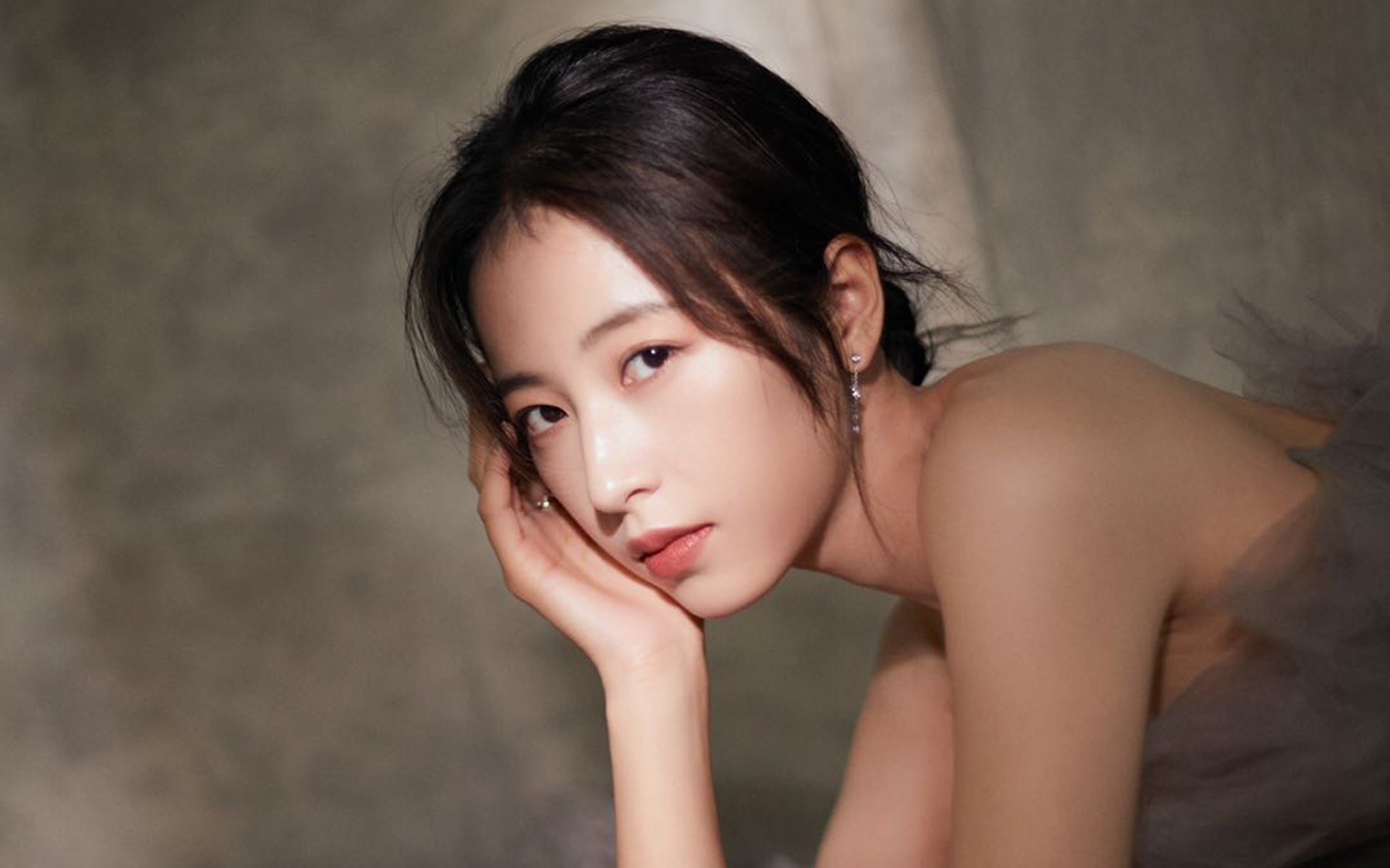 桑巴狂想曲，当美洲豹撕碎东瀛武士的盾努涅斯领衔，巴西用一场狂胜重写H组生死局的唯一剧本
